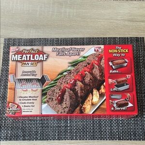 Meatloaf Baking Pan ensuring even cooking